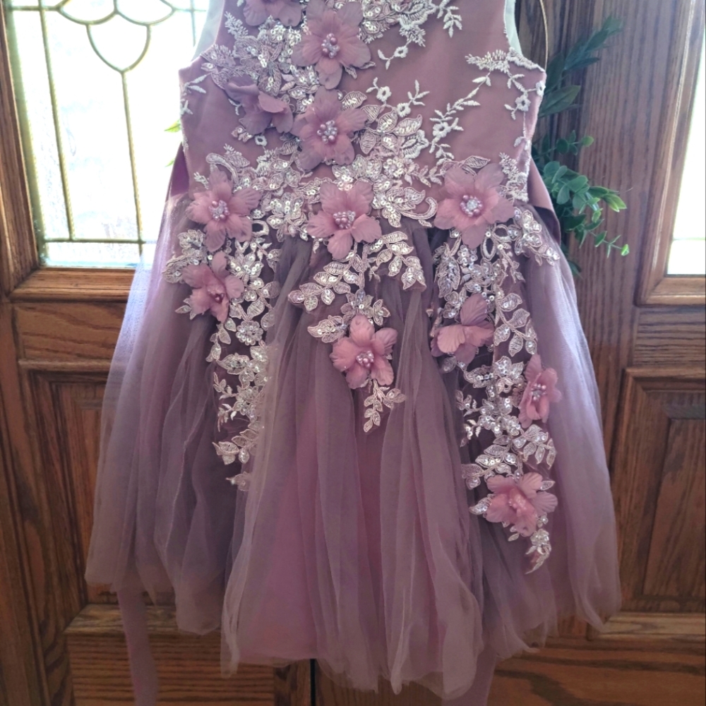Girls dress